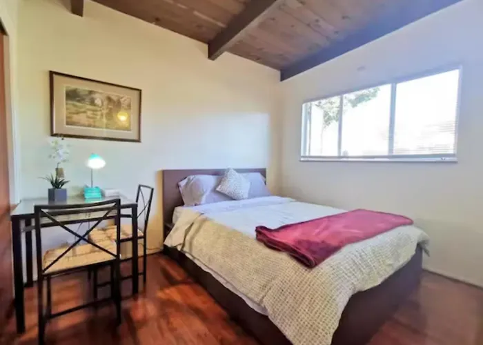 Bright And Modern 2Br With Parking