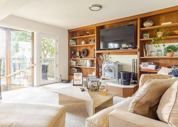 Modern 2 Bedroom 2Ba Biz Friendly Duplex With Fast Wi-Fi And Workspaces